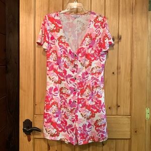 STEVE MADDEN PINK PURPLE BROWN AND WHITE FLORAL ROMPER/SHORTS Sz M
